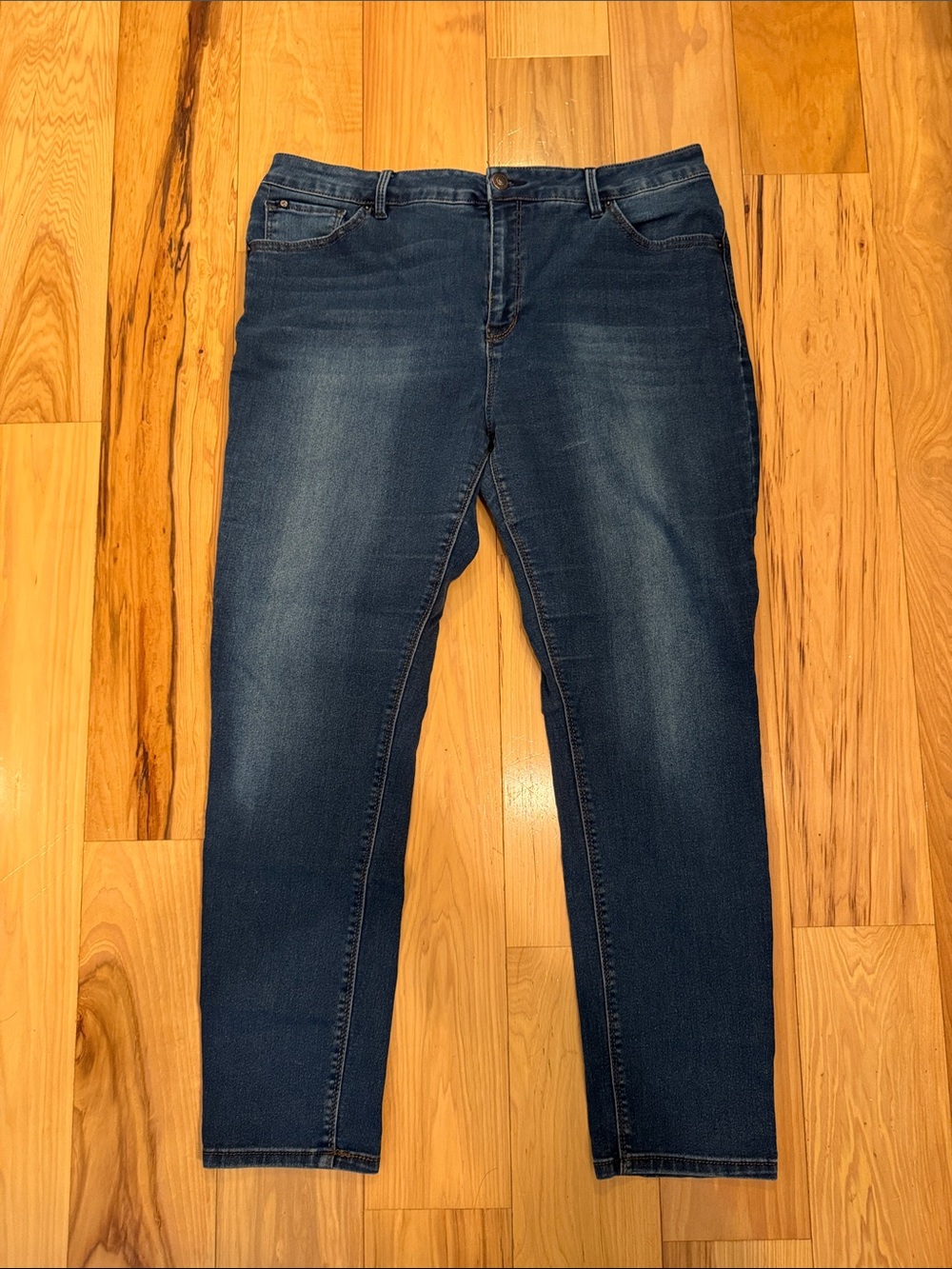 Women’s Curve Appeal Dark Blue Stretch Skinny Jeans size 16